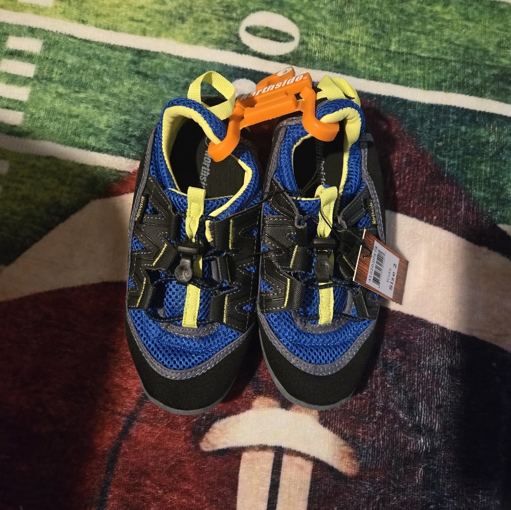 Water shoes
